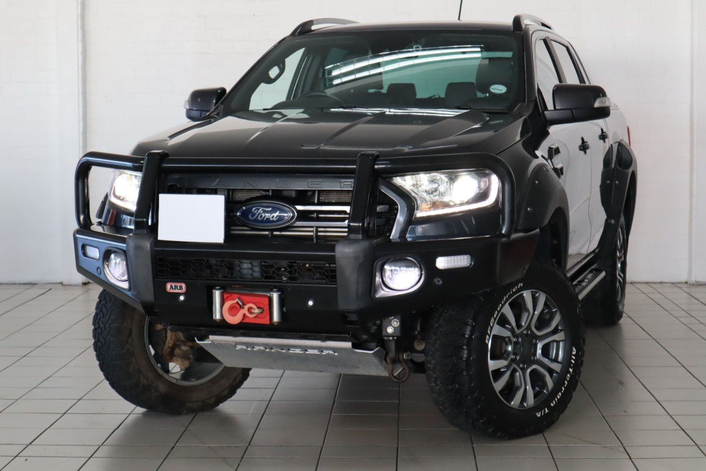 2020-BLUE-Ford-Ranger-20Bi-Turbo-double-cab-4x4-Wildtrak-8987336-1-1440x960.jpg